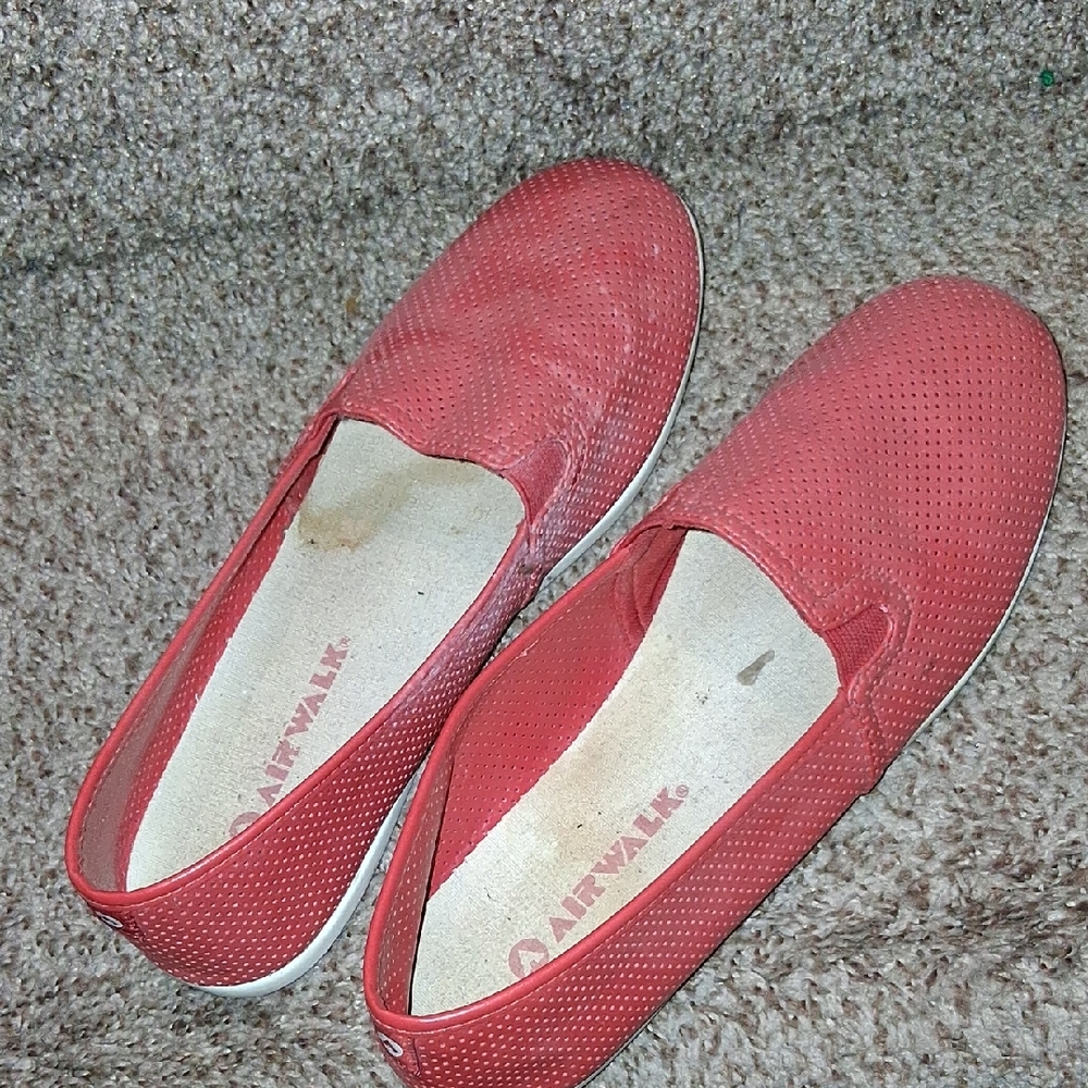 Airwalk Crimson Casual Slip-Ons